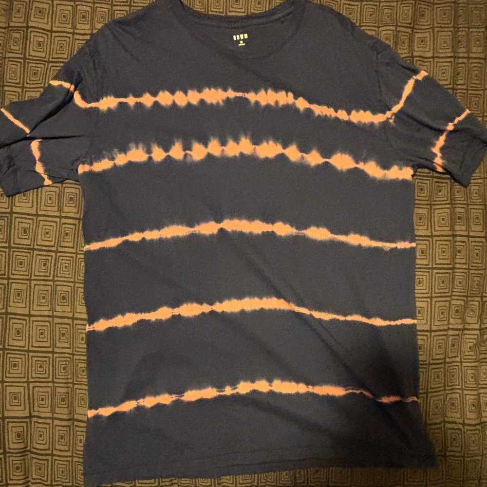 Rowm tie dye tee